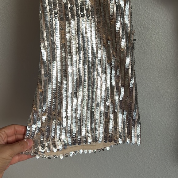 Sequin wrap dress - Picture 7 of 9